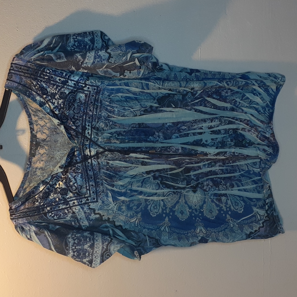 Roz & ali Women's top. Size 1X.